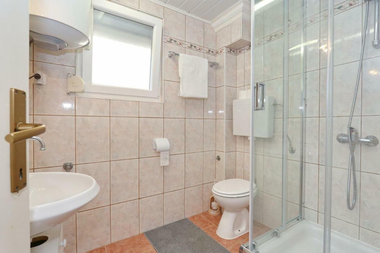 Villa Neyla Вир Экстерьер фото