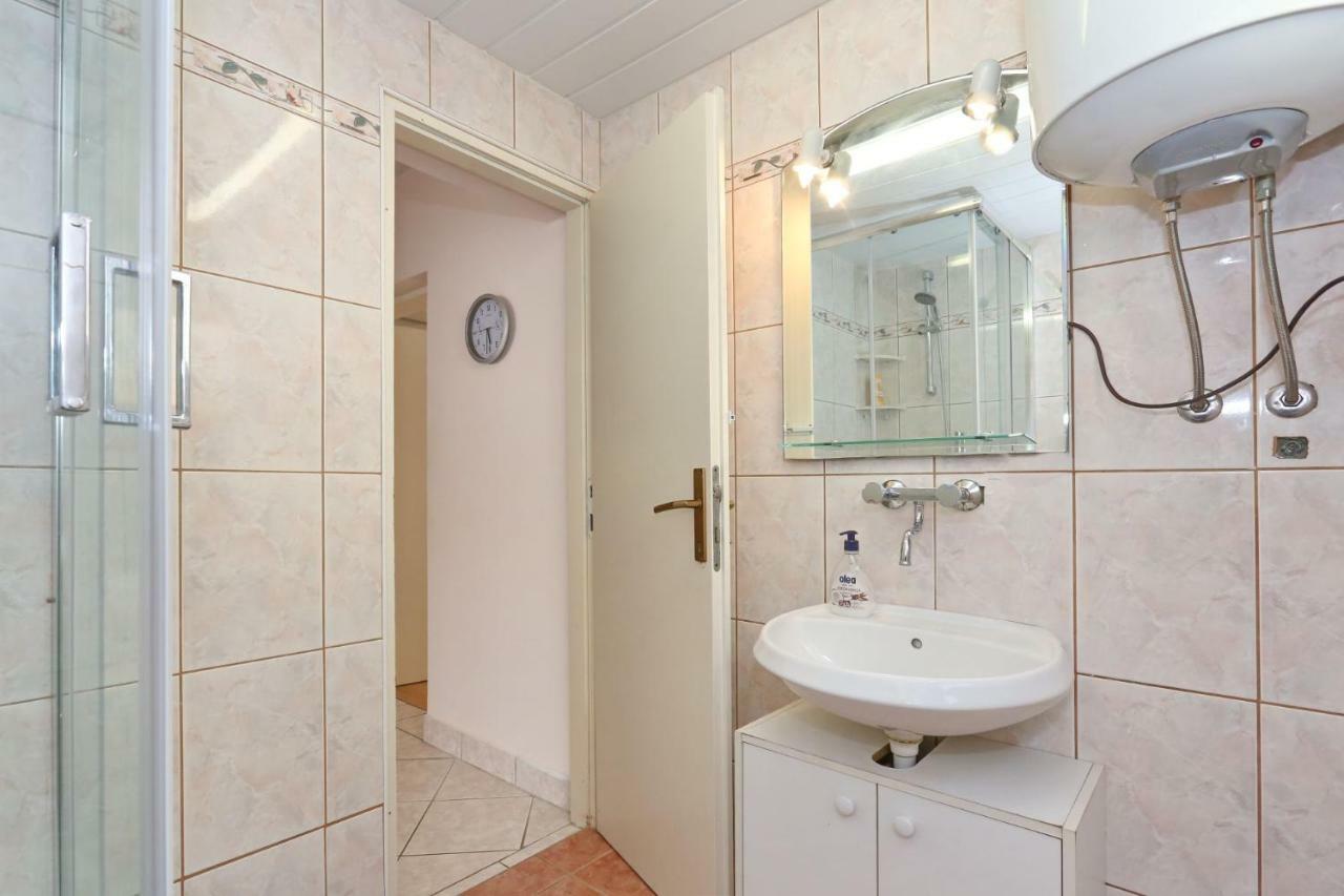Villa Neyla Вир Экстерьер фото