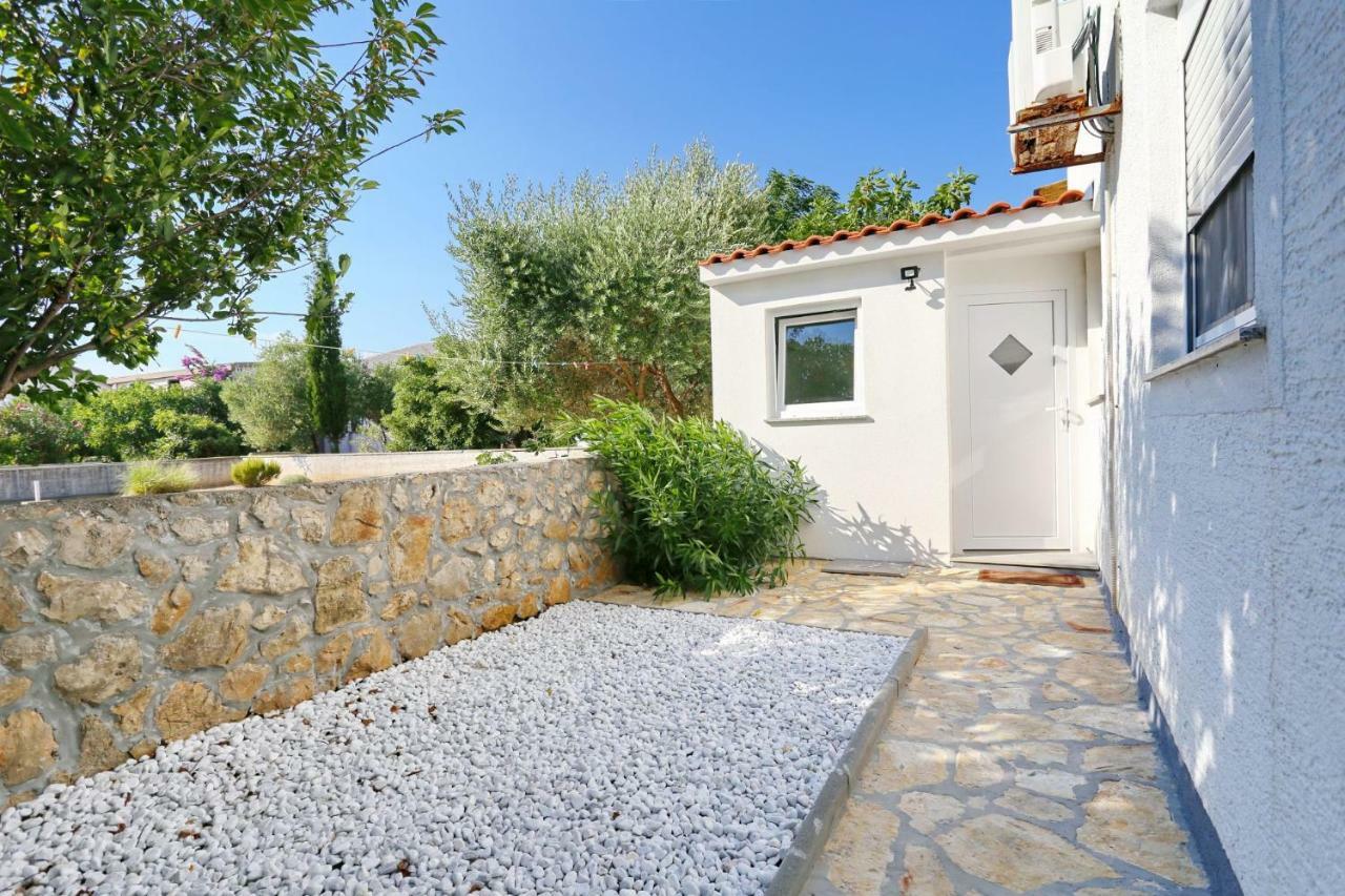Villa Neyla Вир Экстерьер фото