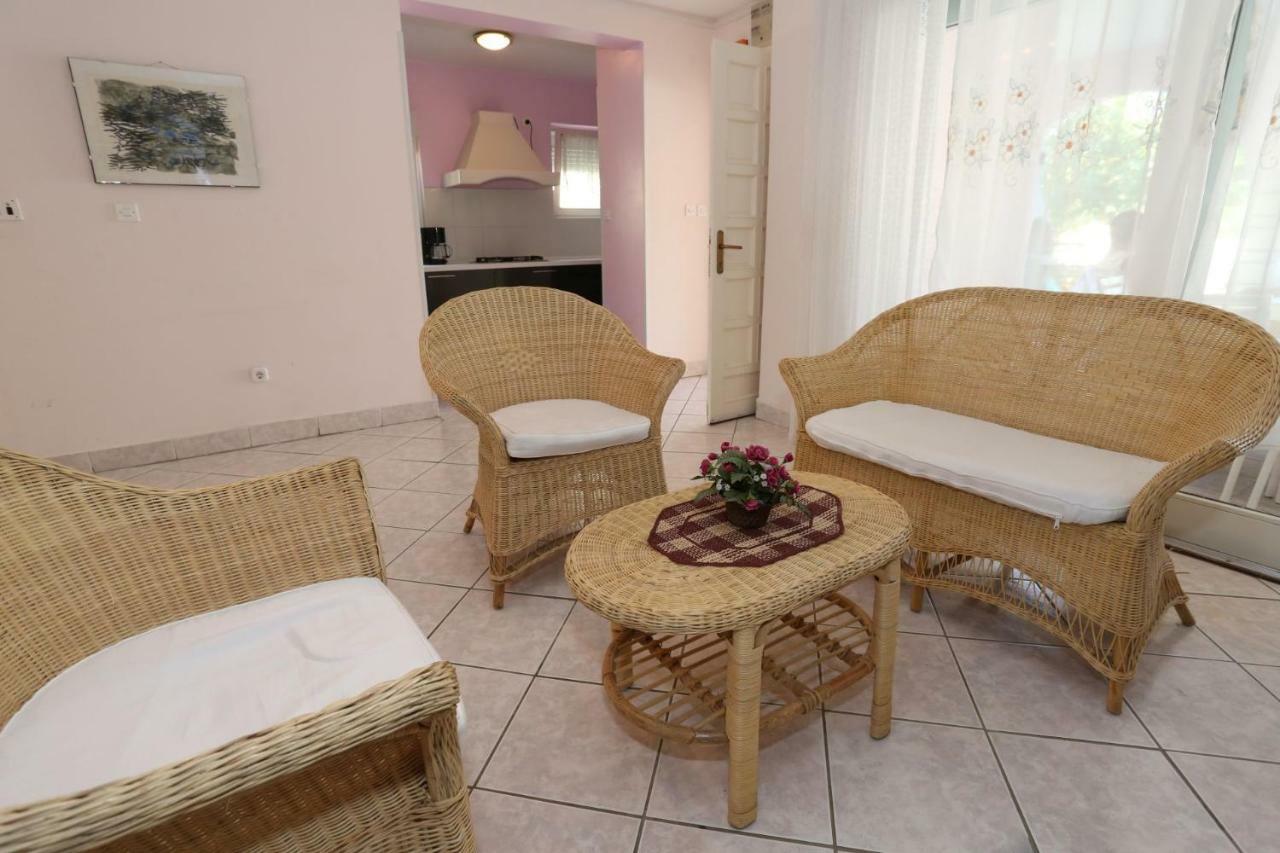 Villa Neyla Вир Экстерьер фото