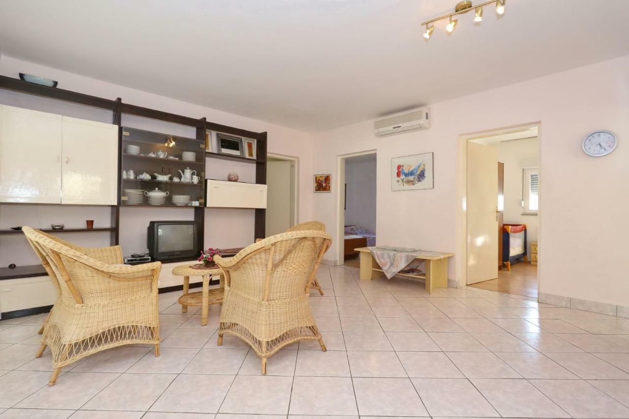 Villa Neyla Вир Экстерьер фото
