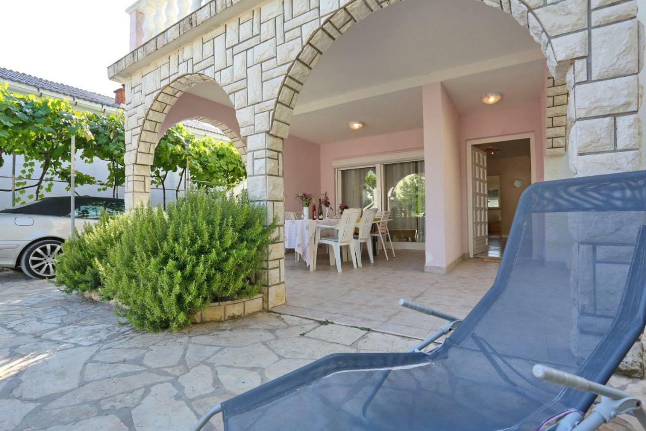 Villa Neyla Вир Экстерьер фото