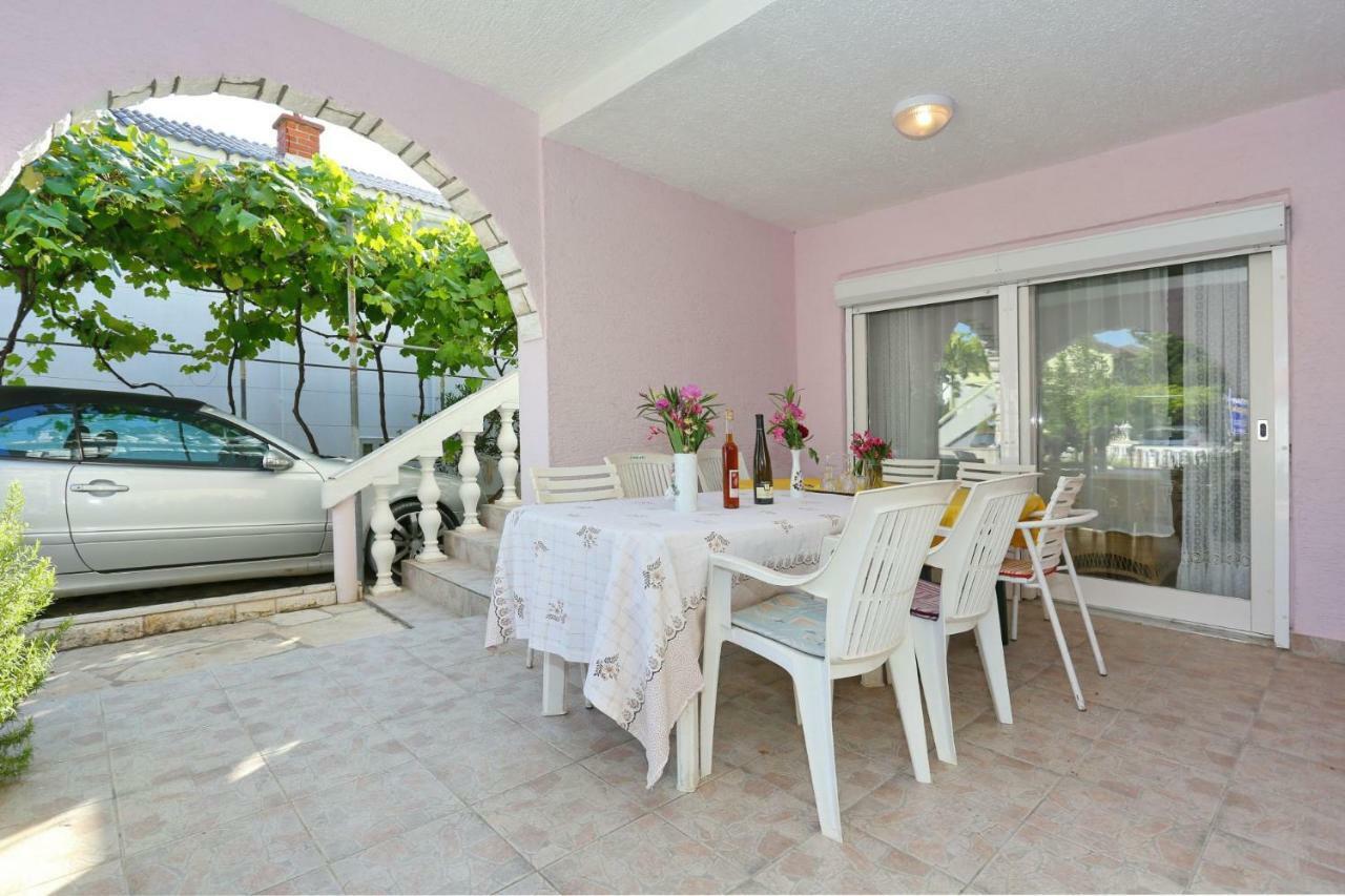 Villa Neyla Вир Экстерьер фото