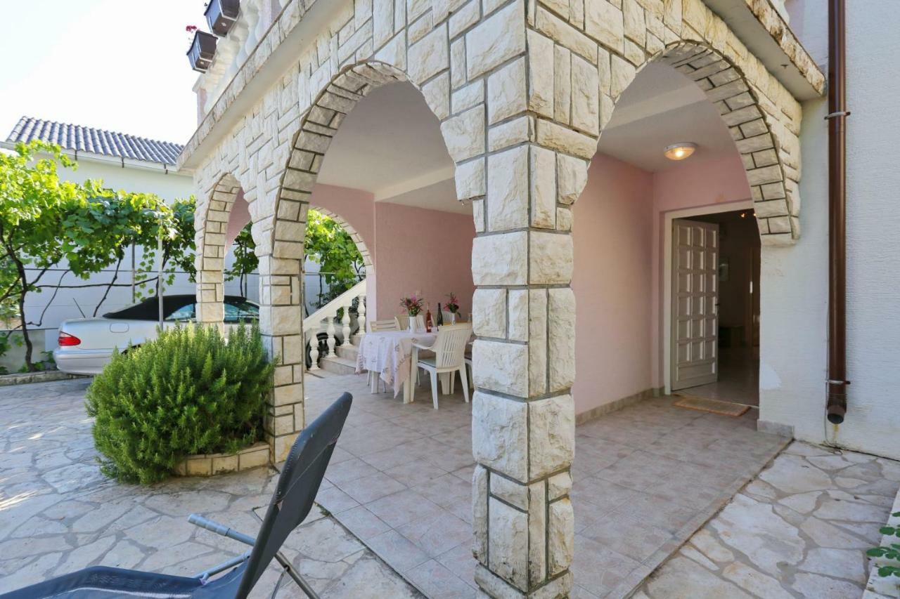 Villa Neyla Вир Экстерьер фото