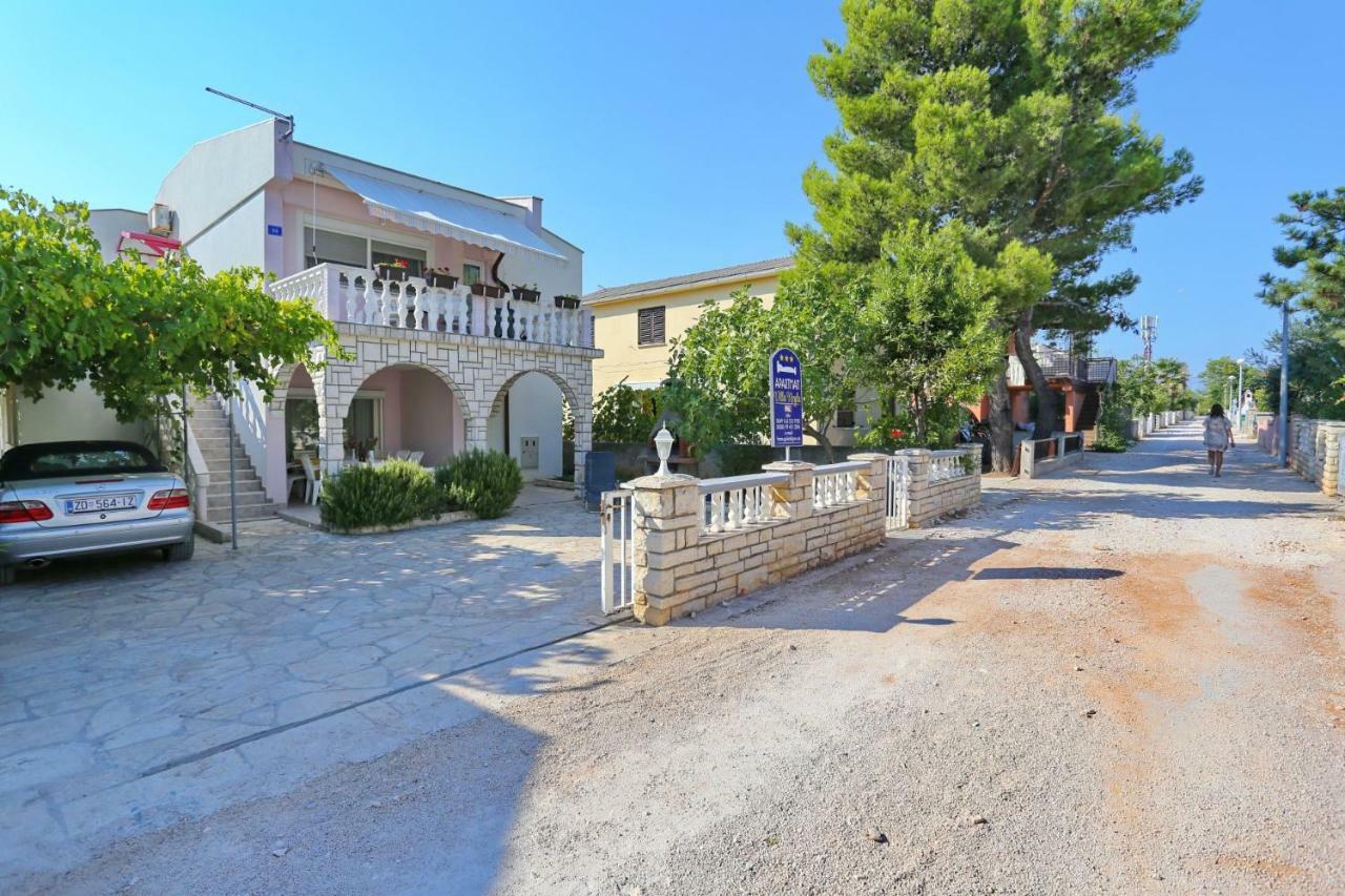 Villa Neyla Вир Экстерьер фото